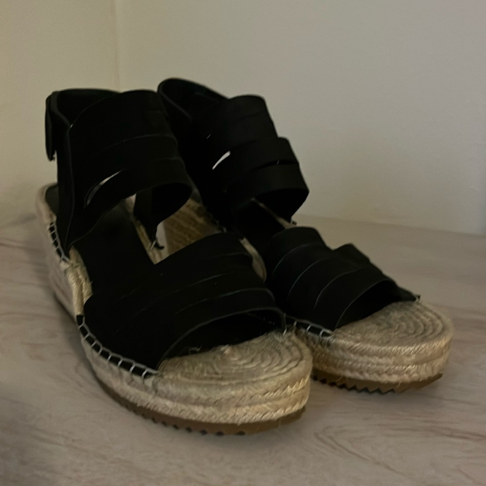 Size 8 women’s Eileen Fisher suede leather wedge sandals